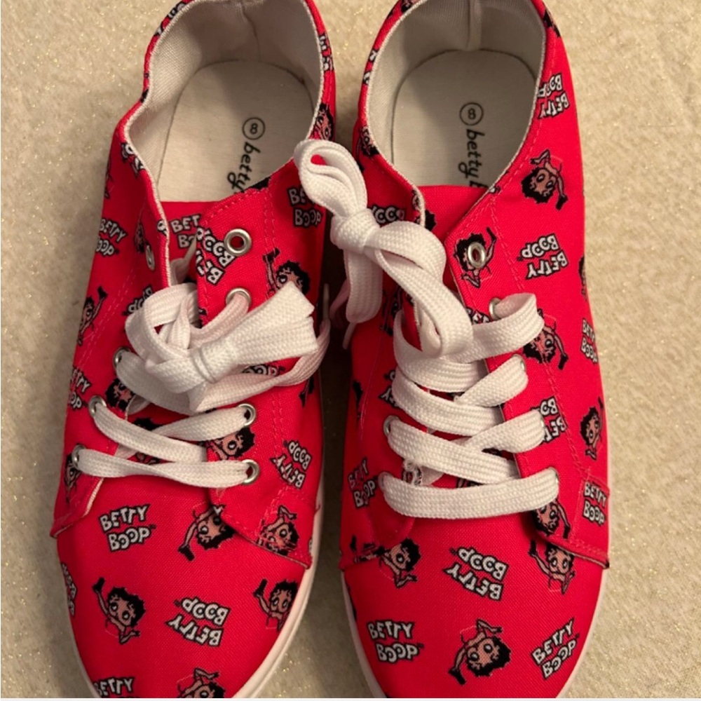 Betty Boop pink canvas tennis shoes